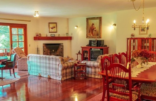 Capivari Apartment | Casa Orquídea Campos do Jordão