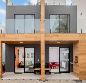 Olivenca House | Casa Pé na Areia a 10m da Praia! Imperdível!