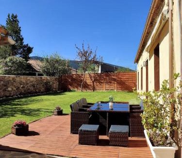 La Salceda Apartment | Casa Pinines