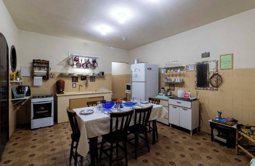 Quinta do Guarau Ski Chalet | Casa rústica com Wi-Fi, garagem e aceita pet