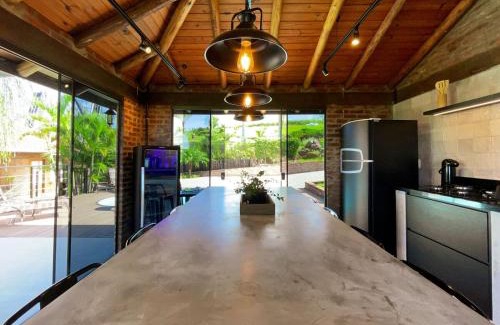 Santa Clara do Sul House | Casa refúgio na Vila Tekohá vista acima das nuvens