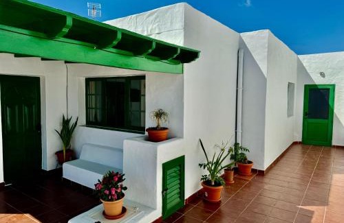 Los Cocoteros House | Casa Riadero by Vulcano Homes