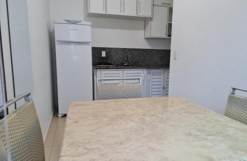 Ingleses Sul House | Casa Rosa com 7 quartos - Edícula completa a 150 metros da Praia