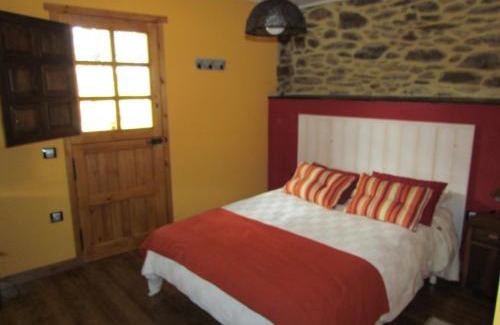 Robleda-Cervantes House | CASA RURAL El Refugio del Poeta