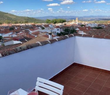 Guadalcanal House | Casa rural Entre el Viento y el Agua
