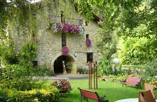 Arbatzegi-Gerrikaitz House | Casa Rural Garro