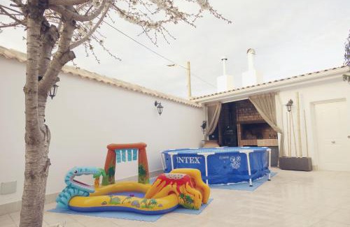 Tinajeros House | Casa Rural ideal para escapadas con Barbacoa y Spa