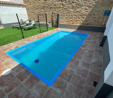 Segura de Leon House | CASA RURAL LA CARRIONA