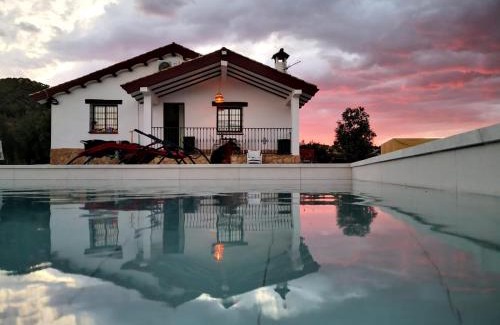 Montefrio Villa | CASA RURAL LA CHOZA DE MINDO