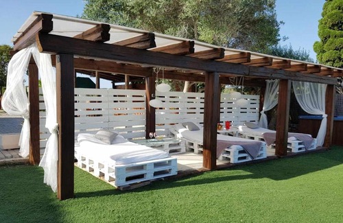 Can Trabal House | Casa rural para 24 personas cerca de Sitges con piscina privada