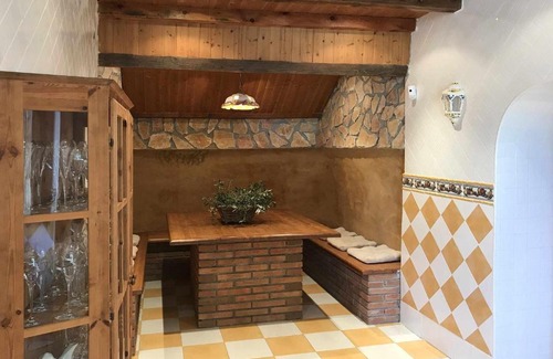 Can Trabal House | Casa rural para 24 personas cerca de Sitges con piscina privada