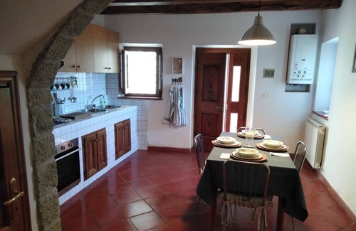 Quota House | CASA SANDRO-Apartment within a medieval hamlet The houses of Quota