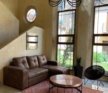 Ciudad Vieja Villa | Casa Santuario