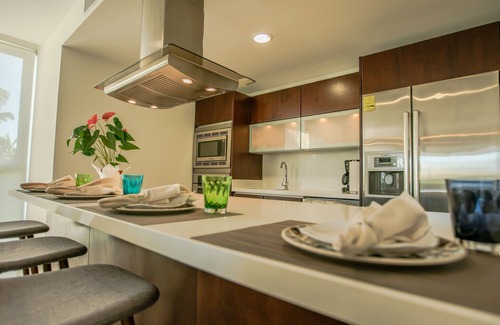 Puerto Juarez Condo | Casa Serena with private pool by RedAwning