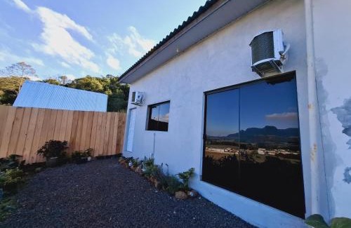 Encantado Apartment | Casa simples na rota do Cristo