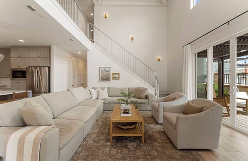 St. George House | Casa Sol: Desert Color Lagoon + Beaches