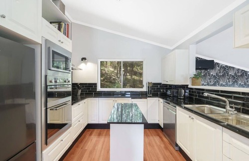Umina Beach House | CASA SOLEADA UMINA BEACH
