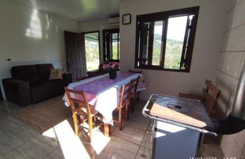 Encantado House | Casa térrea em meio ao verde!