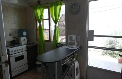 Mar de Ajo Apartment | CASA TIPO DUPLEX a 3 cuadras del mar. Impecable