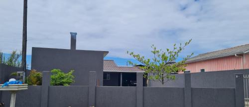 Guaratuba House | Casa uma quadra do mar