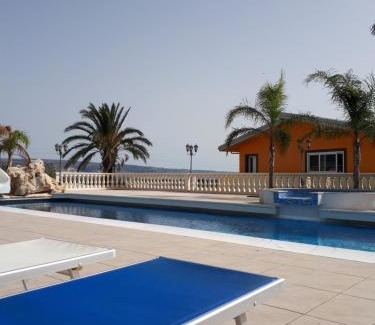 Chiaramonte Gulfi House | CASA VACANZA NEL GIARDINO DELLE VIGNE