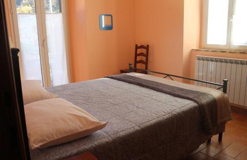 Fabriano Apartment | Casa vacanze con balcone Valleremita - Analogic tour