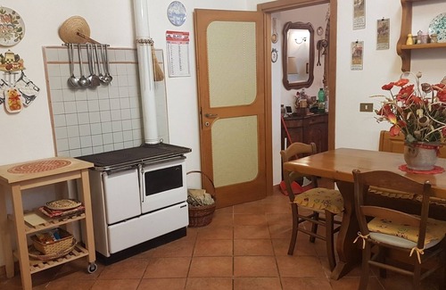 Nibbiaia House | Casa Valbella, has a beautiful panoramic view of the surrounding landscape