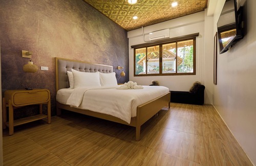 San Francisco Island Resort | Casa Verde Cliff Resort and Spa