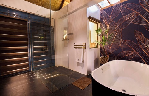 San Francisco Island Resort | Casa Verde Cliff Resort and Spa