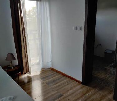 Douazeci si Trei August House | Casa Vlad