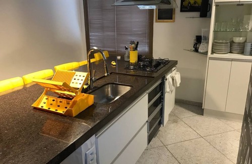 Jardim Camburi House | @Casa10inn 8-Person Hot Tub Large Screen Dart Board Air Conditioning All Over the House!