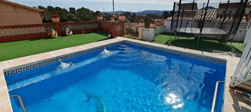 Rubi Apartment | CasaFamiliar/Tranquilidad25minBCN/BbqPiscinaAAWifi