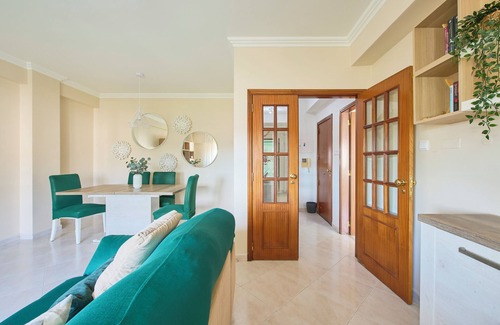 Odivelas Condo | CasaFernandes 15 - Modern 2BR near the Metro | Lisbon, Sintra and Cascais
