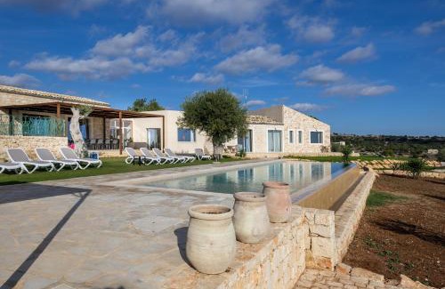 Scicli Villa | Casale degli Ulivi con piscina