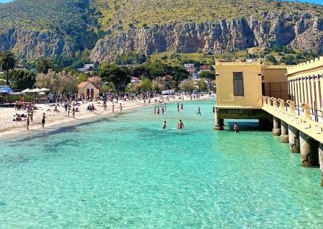 Mondello House | CasaRò (delizioso alloggio a Mondello)
