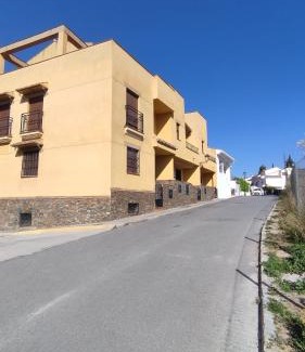 Guevejar Ski Chalet | Casas rurales Medina-Las Eras