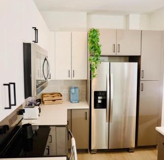 McNeil Apartment | Casita Cactus - Poolside Charm near Domain & Q2