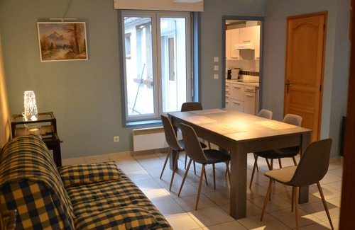 Cassel House | CASSEL HOLIDAY HOME AT THE LITTLE GARDEN