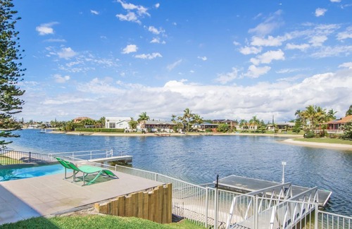 Mermaid Waters House | Castaways on the Gold Goast