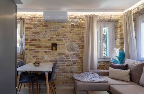 Old Town Apartment | Castello Nuovo Suite by CorfuEscapes