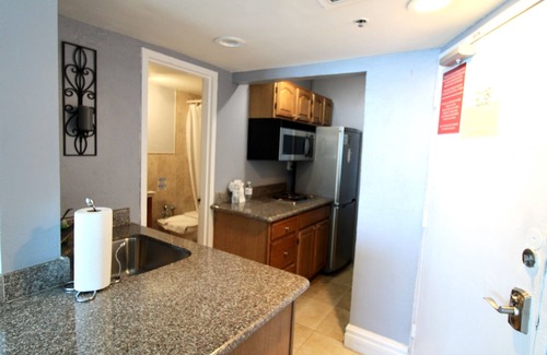 Mid Beach Condo | Castle 828 Oceanfront Studio with Balcony! Free Parking, Pool, Beach, Gym, Tennis, and more!