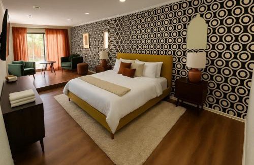 Whispering Oaks House | Castle Hills Escape 4BR with Pool n Game Room