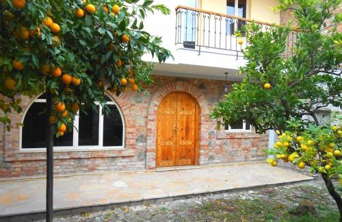Elbasan House | CastleHouse