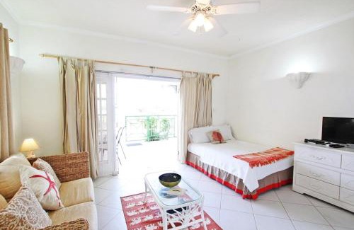 Worthing Apartment | Casual Beachfront Studio with Pool apts by Bluescape