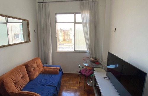 Catete Apartment | Catete apartment in the South zone of Rio de Janeiro