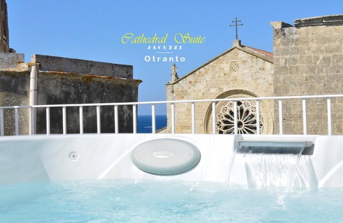 Otranto Historic Centre House | Cathedral Suite | Otranto with private rooftop JACUZZI Luxury aparthotel