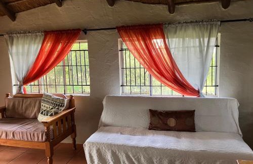 Madeteleli Apartment | Cave View self catering cottages