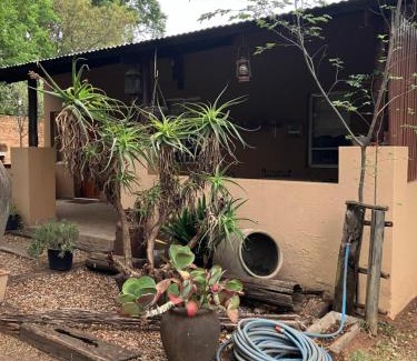 Madeteleli Apartment | Cave View self catering cottages