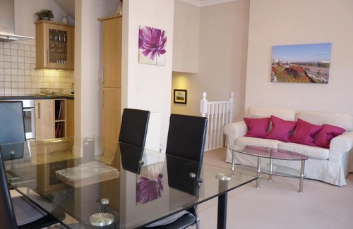 Eastbourne Seafront Apartment | Cavendish apartment - central and spacious