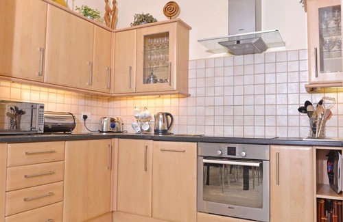 Eastbourne Seafront Apartment | Cavendish apartment - central and spacious